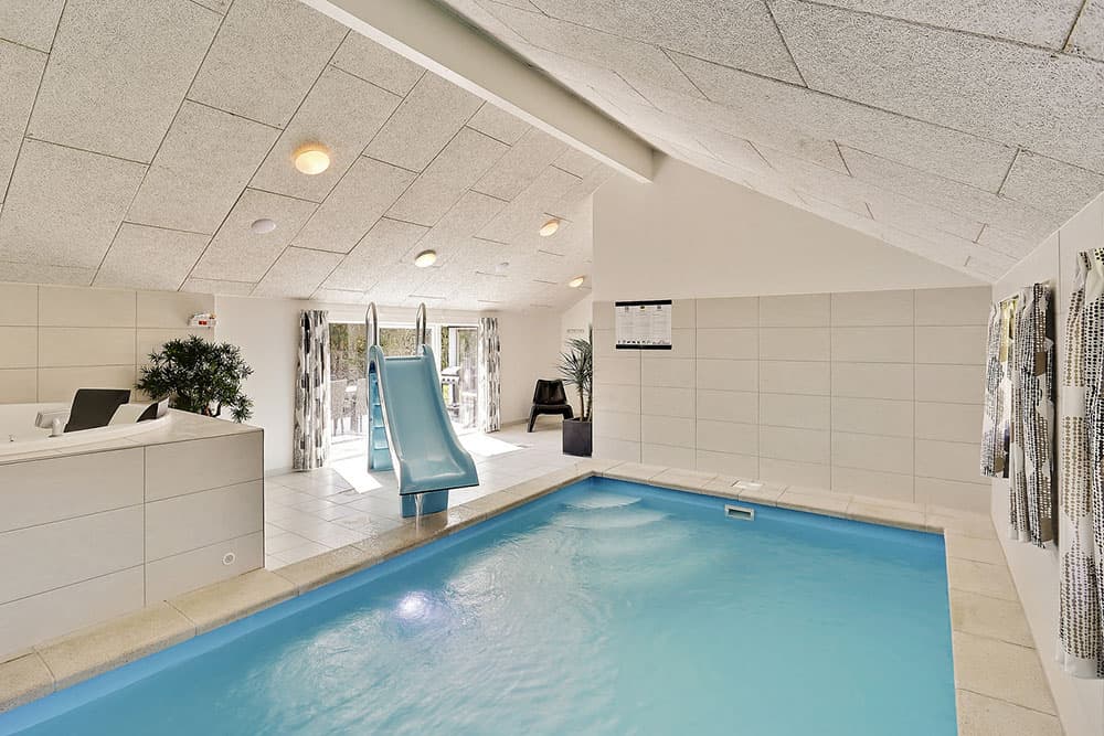 Sommerhus med pool ved Hornbæk strand. - Bild 1