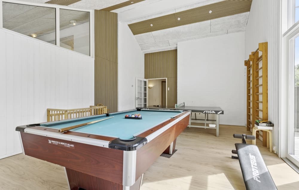 Sommerhus med pool, udespa og aktivitetsrum i Hirtshals nær Kjul Strand – perfekt til familieferien - Bild 1